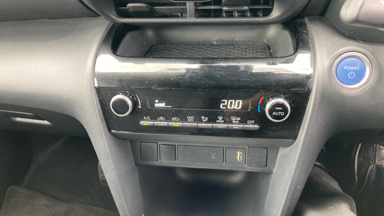 Toyota Yaris Cross 1.5 Hybrid Design 5dr CVT Hybrid Estate